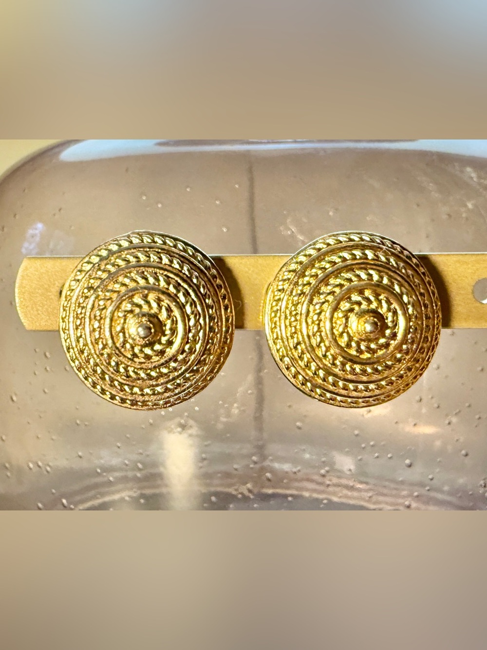 Vintage 1960s Signed Sarah Coventry Gold Spiral Dome Clip On Earrings